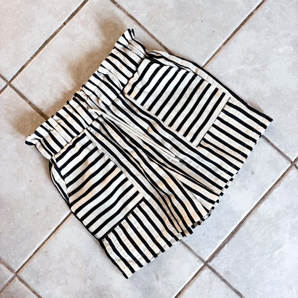 Temu • Paperbag Waist Shorts